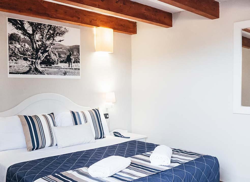 Zeta Club San Teodoro Le Rose Hotel Eksteriør billede