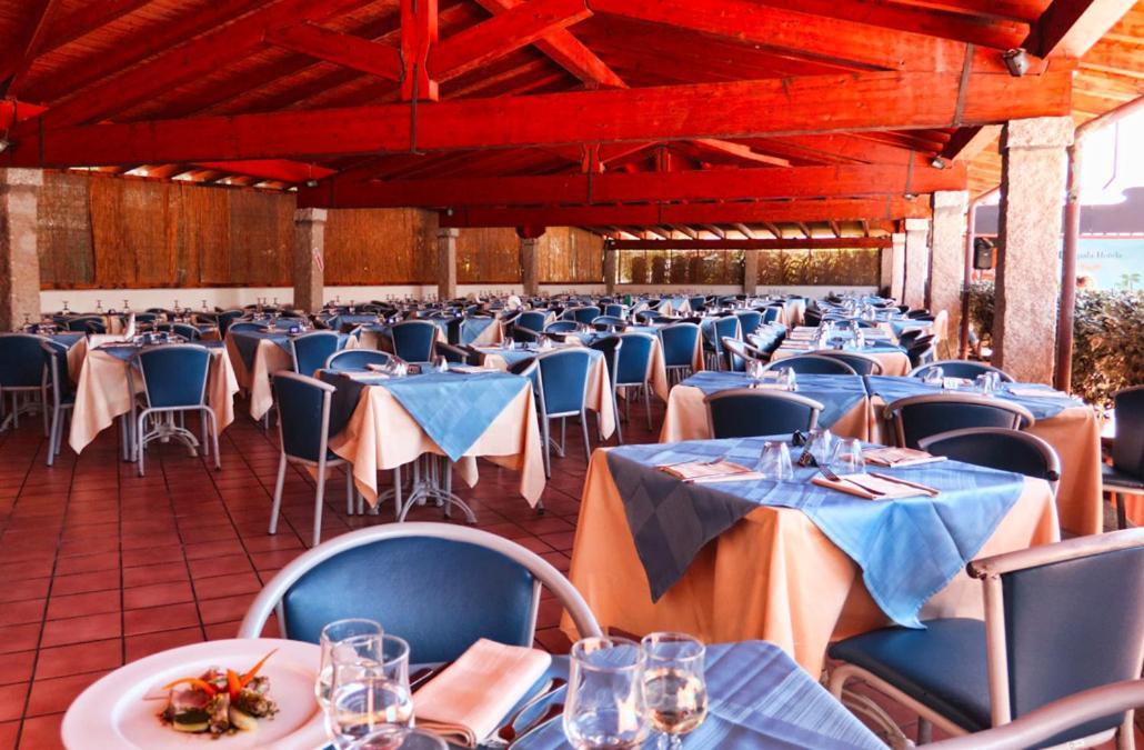 Zeta Club San Teodoro Le Rose Hotel Eksteriør billede